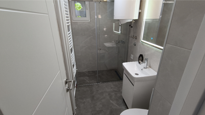 Apartment reconstruction: renovation and adaptation of an apartment in Fontana